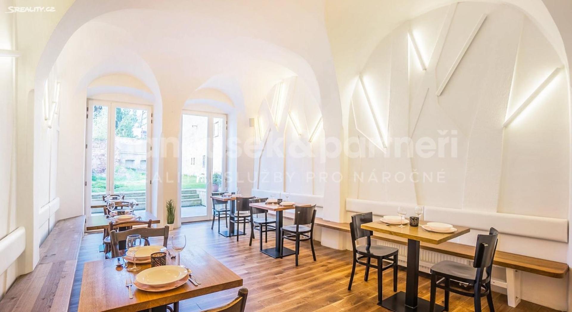 Penzion A Restaurace 14 Hostinné Exteriér fotografie