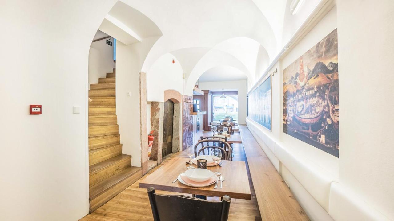 Penzion A Restaurace 14 Hostinné Exteriér fotografie