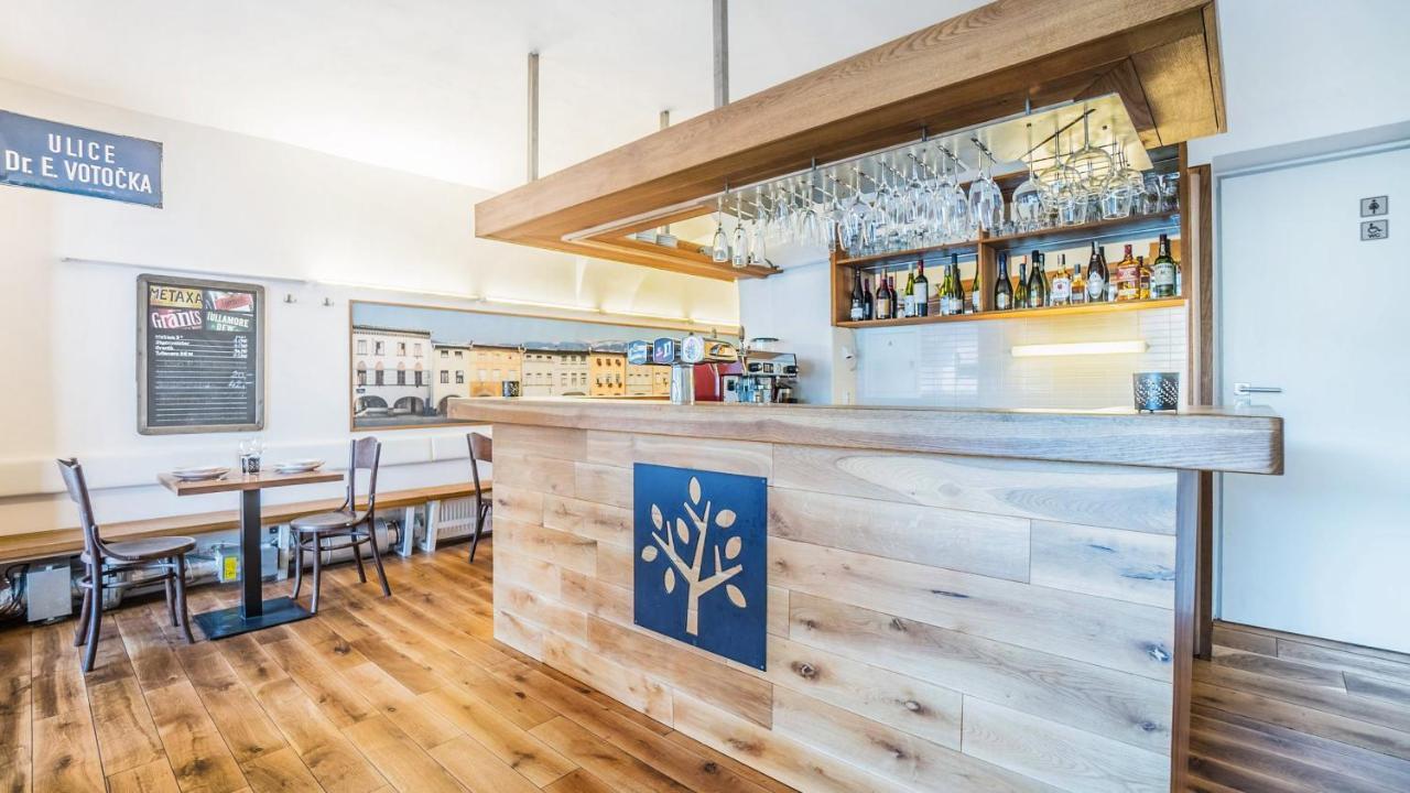 Penzion A Restaurace 14 Hostinné Exteriér fotografie
